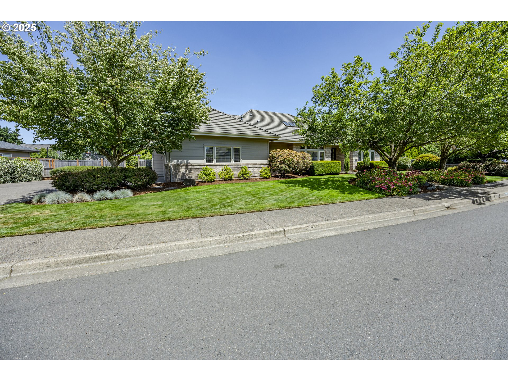 3363 KING EDWARDS CT