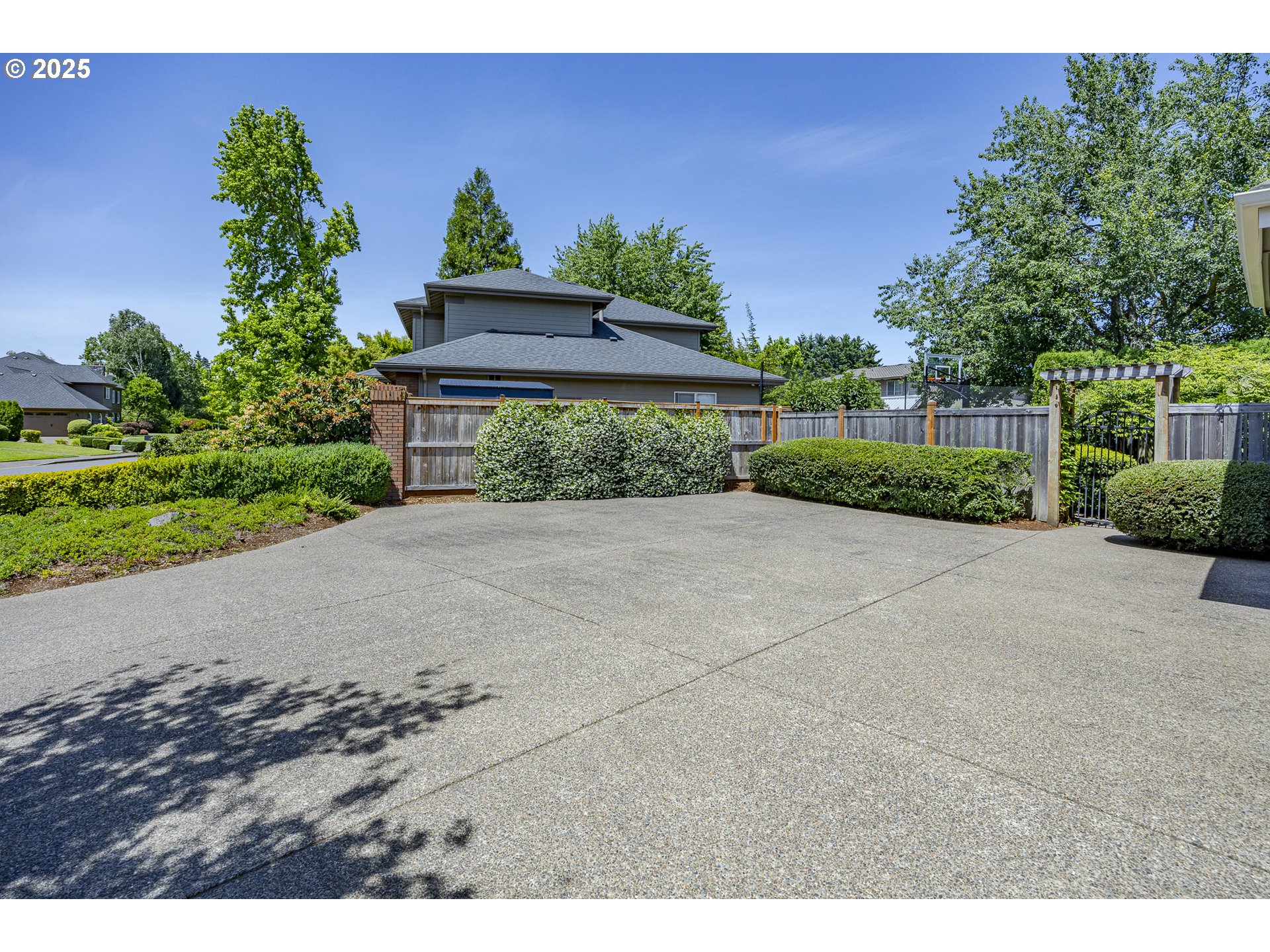 3363 KING EDWARDS CT