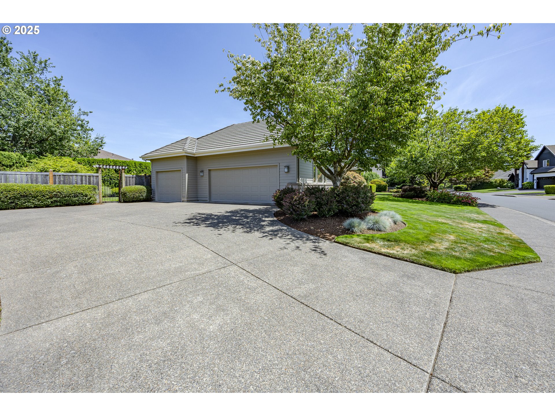 3363 KING EDWARDS CT