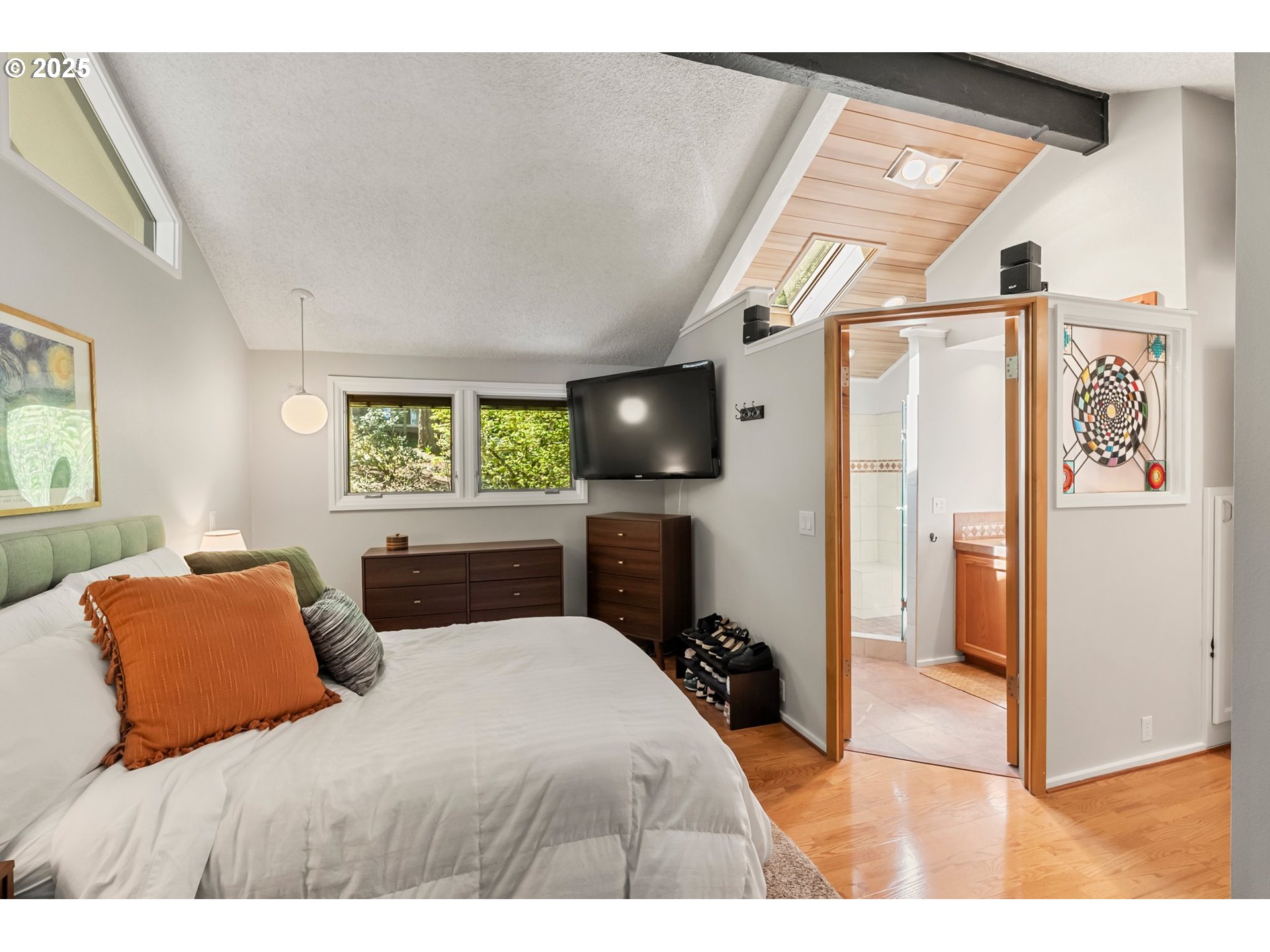 Eugene, Oregon 97405, United States, 3 Bedrooms Bedrooms, ,3 BathroomsBathrooms,Residential,Active,112969