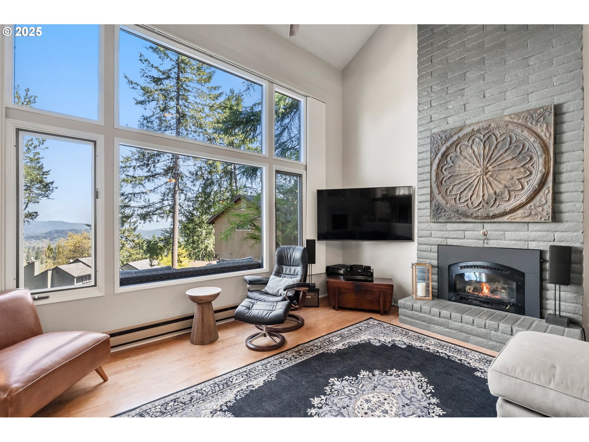 Eugene, Oregon 97405, United States, 3 Bedrooms Bedrooms, ,3 BathroomsBathrooms,Residential,Active,112969