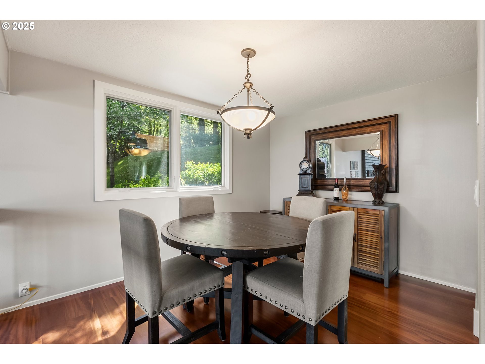 Eugene, Oregon 97405, United States, 3 Bedrooms Bedrooms, ,3 BathroomsBathrooms,Residential,Active,112969