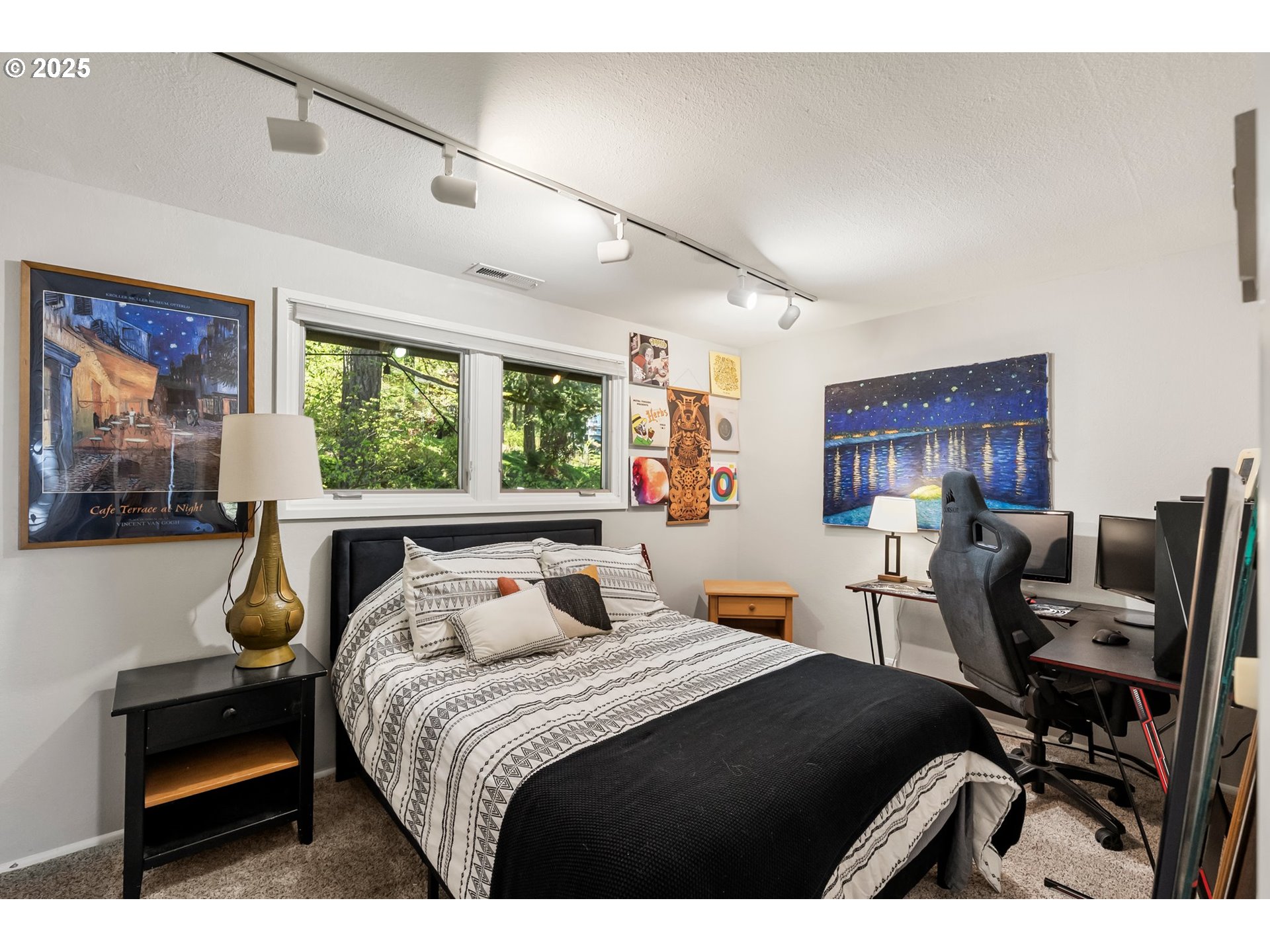 Eugene, Oregon 97405, United States, 3 Bedrooms Bedrooms, ,3 BathroomsBathrooms,Residential,Active,112969