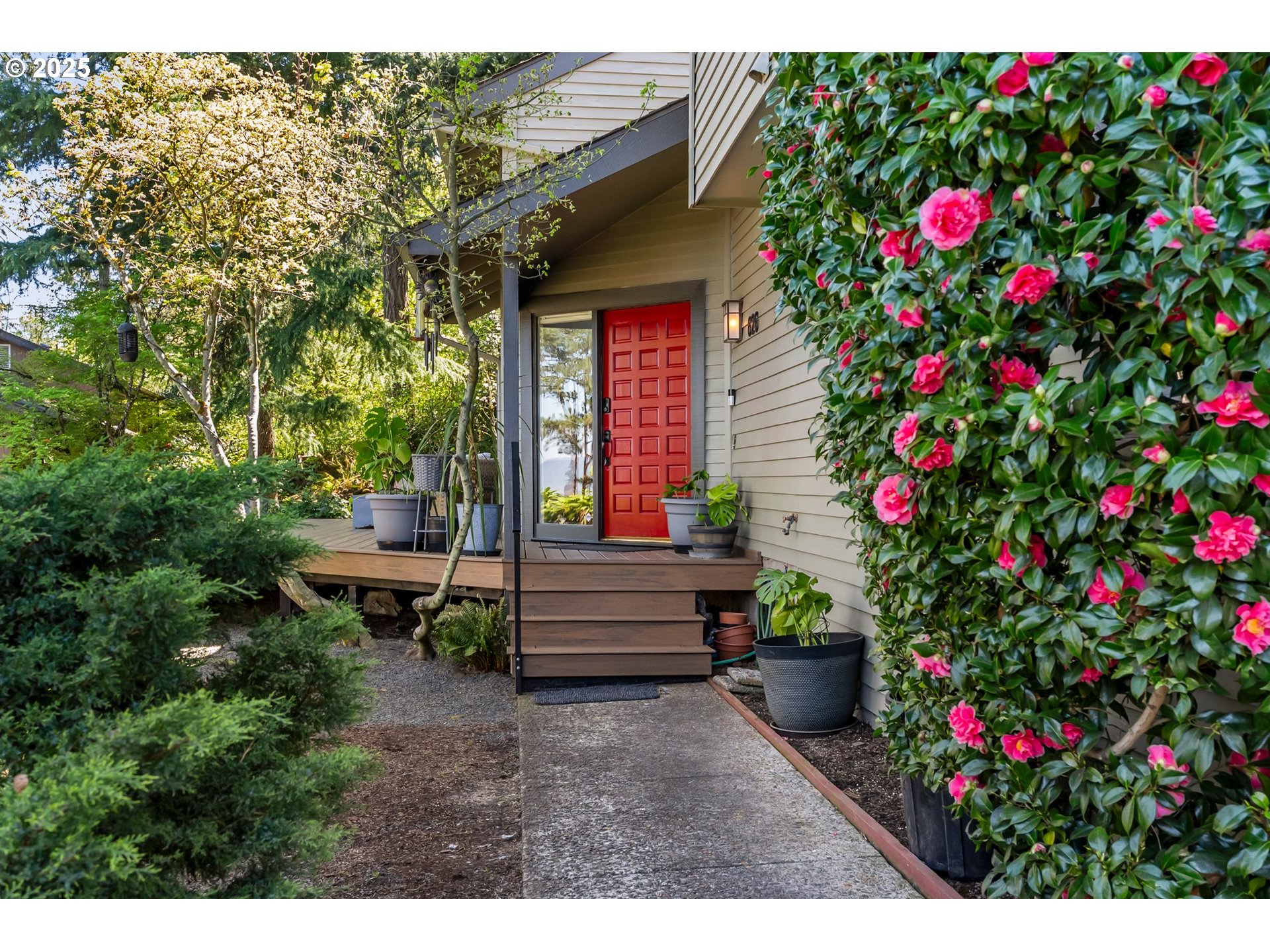 Eugene, Oregon 97405, United States, 3 Bedrooms Bedrooms, ,3 BathroomsBathrooms,Residential,Active,112969