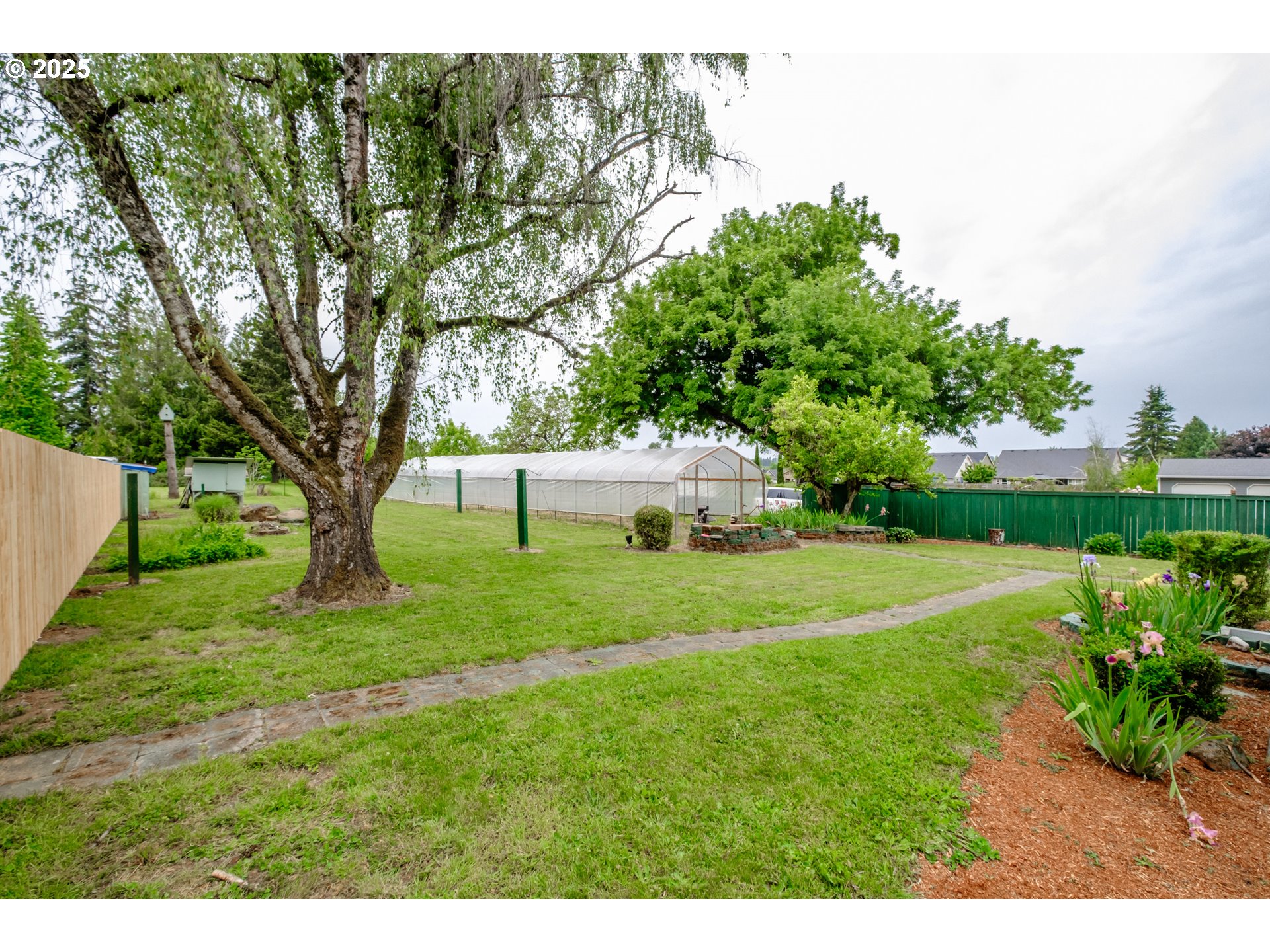 Silverton, Oregon 97381, United States, 3 Bedrooms Bedrooms, ,2 BathroomsBathrooms,Residential,Active,81103