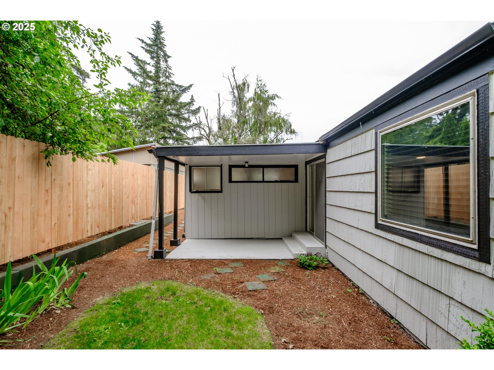 Silverton, Oregon 97381, United States, 3 Bedrooms Bedrooms, ,2 BathroomsBathrooms,Residential,Active,81103