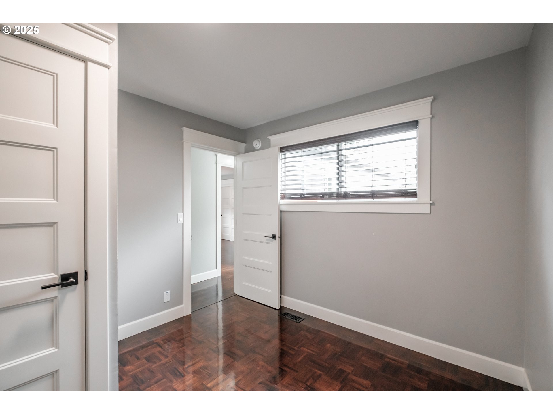 Silverton, Oregon 97381, United States, 3 Bedrooms Bedrooms, ,2 BathroomsBathrooms,Residential,Active,81103