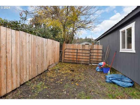 A home in Roseburg