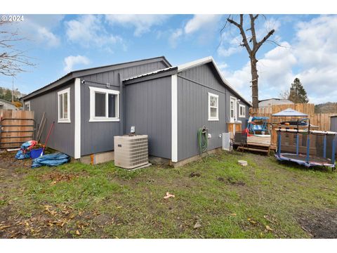 A home in Roseburg