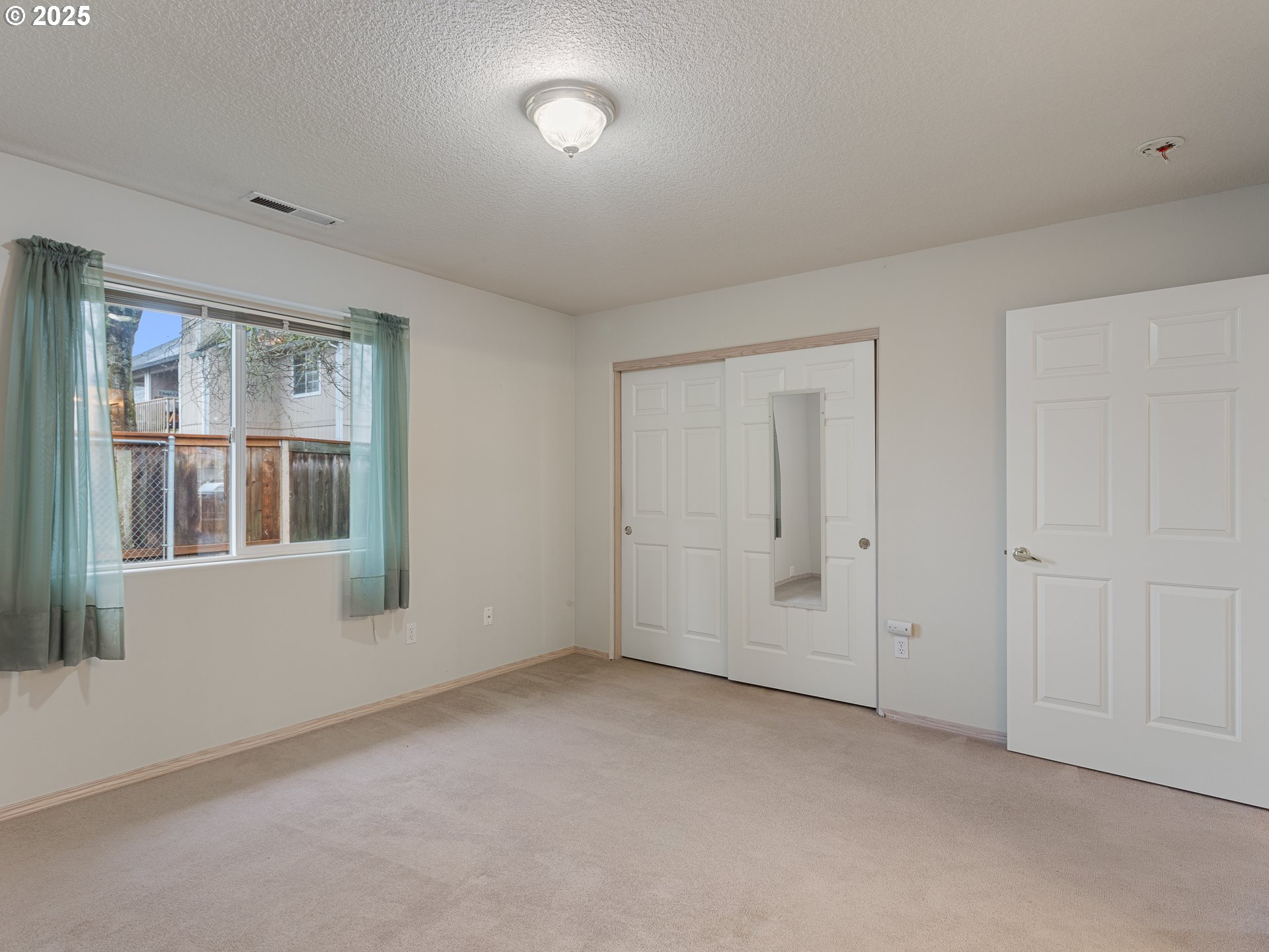 Vancouver, Washington 98683, United States, 2 Bedrooms Bedrooms, ,2 BathroomsBathrooms,Residential,Pending,79855