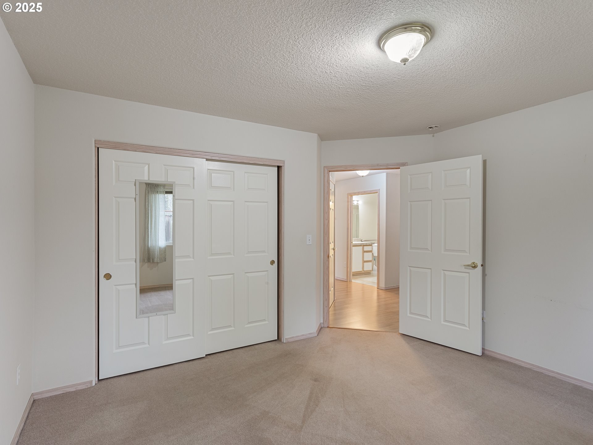 Vancouver, Washington 98683, United States, 2 Bedrooms Bedrooms, ,2 BathroomsBathrooms,Residential,Pending,79855