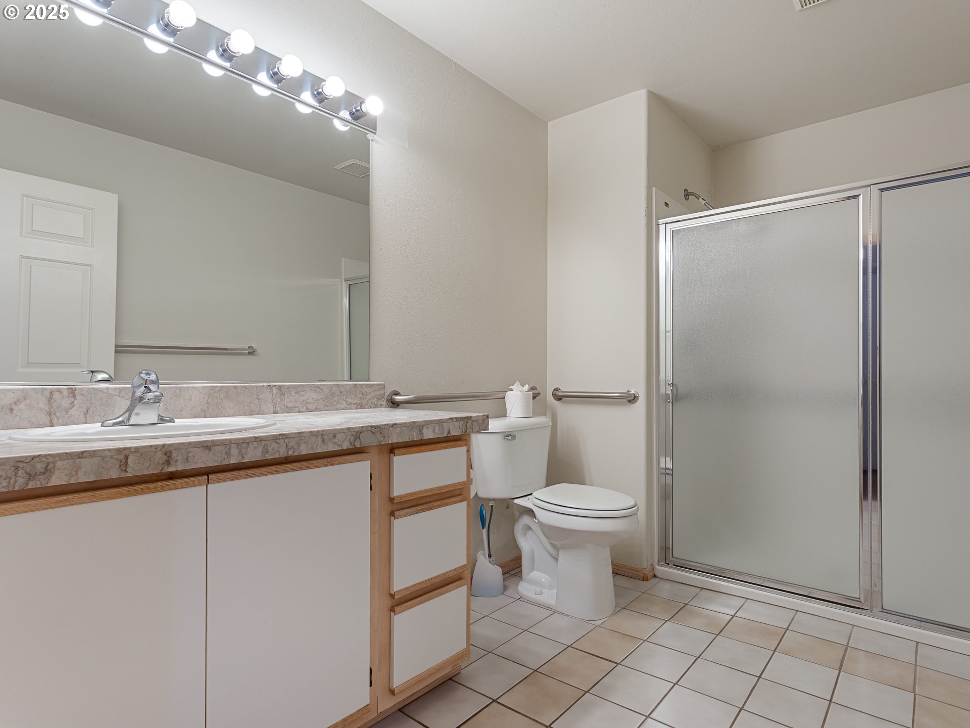 Vancouver, Washington 98683, United States, 2 Bedrooms Bedrooms, ,2 BathroomsBathrooms,Residential,Pending,79855