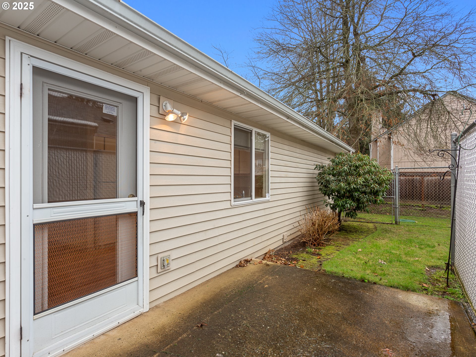 Vancouver, Washington 98683, United States, 2 Bedrooms Bedrooms, ,2 BathroomsBathrooms,Residential,Pending,79855