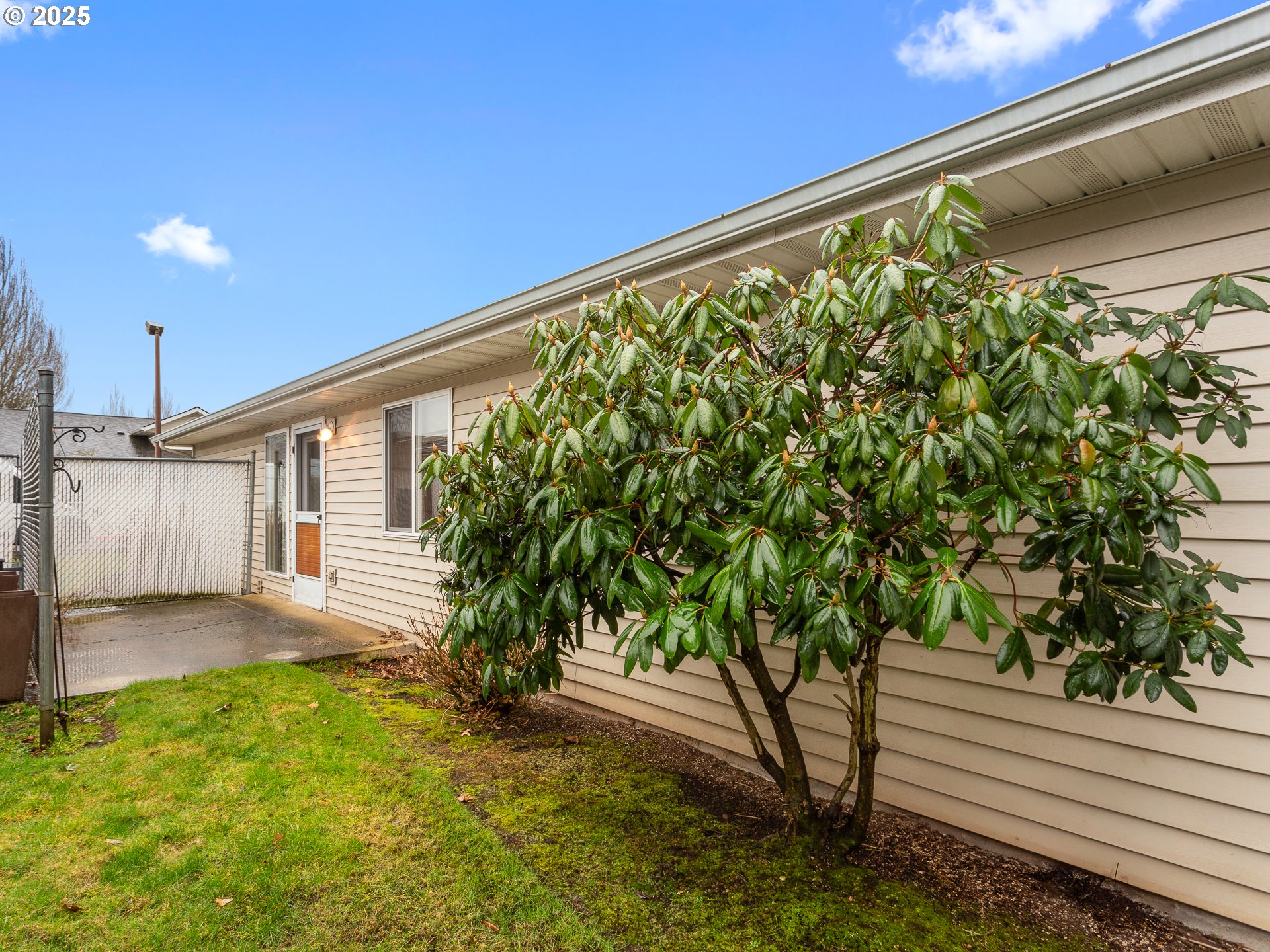 Vancouver, Washington 98683, United States, 2 Bedrooms Bedrooms, ,2 BathroomsBathrooms,Residential,Pending,79855