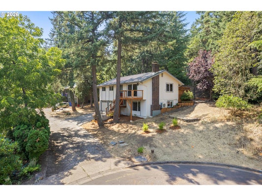 583 LOCHMOOR PL, EUGENE, OR 97405 - Image 2448a19ab7ccb84d13eb67bd85bca76c/3818904412