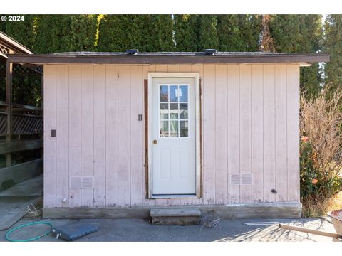 A home in Wishram