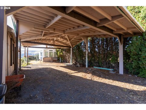 A home in Wishram