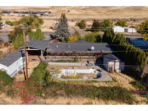 A home in Wishram