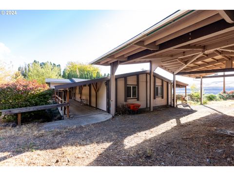 A home in Wishram