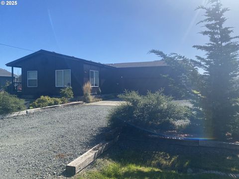 87882 AUCTION BARN LN Bandon OR 97411
