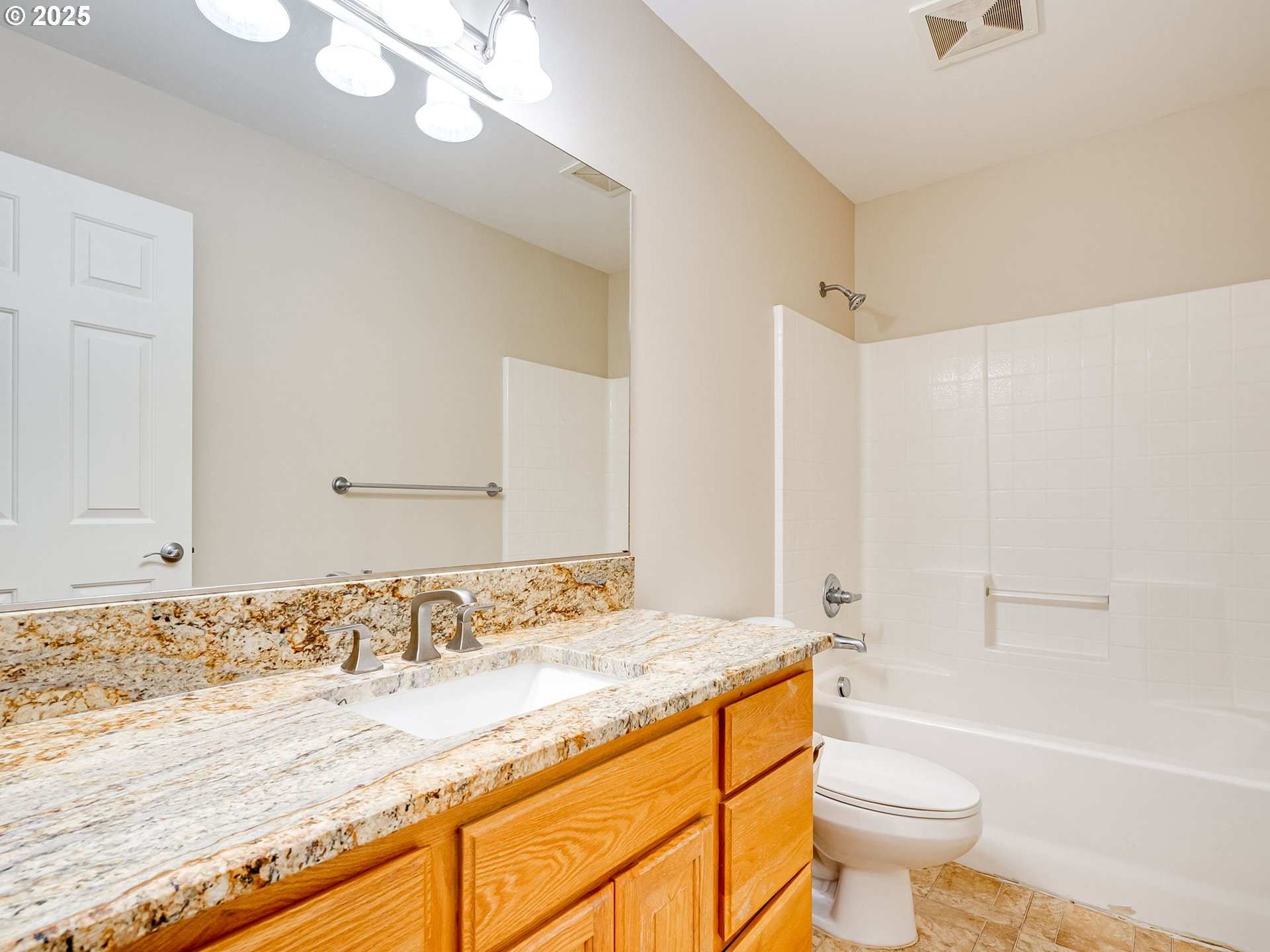 Vancouver, Washington 98684, United States, 5 Bedrooms Bedrooms, ,4 BathroomsBathrooms,Residential,Pending,209989