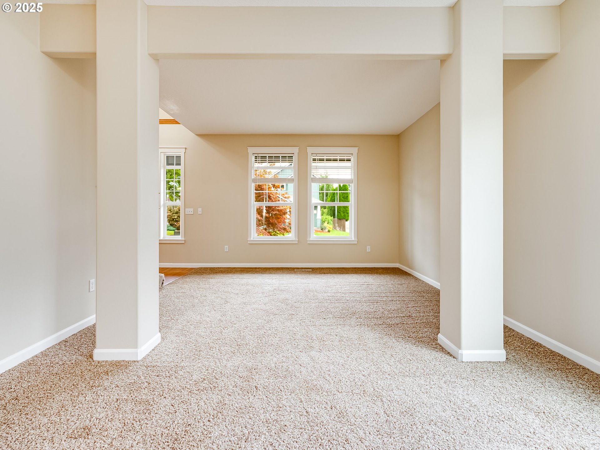 Vancouver, Washington 98684, United States, 5 Bedrooms Bedrooms, ,4 BathroomsBathrooms,Residential,Pending,209989