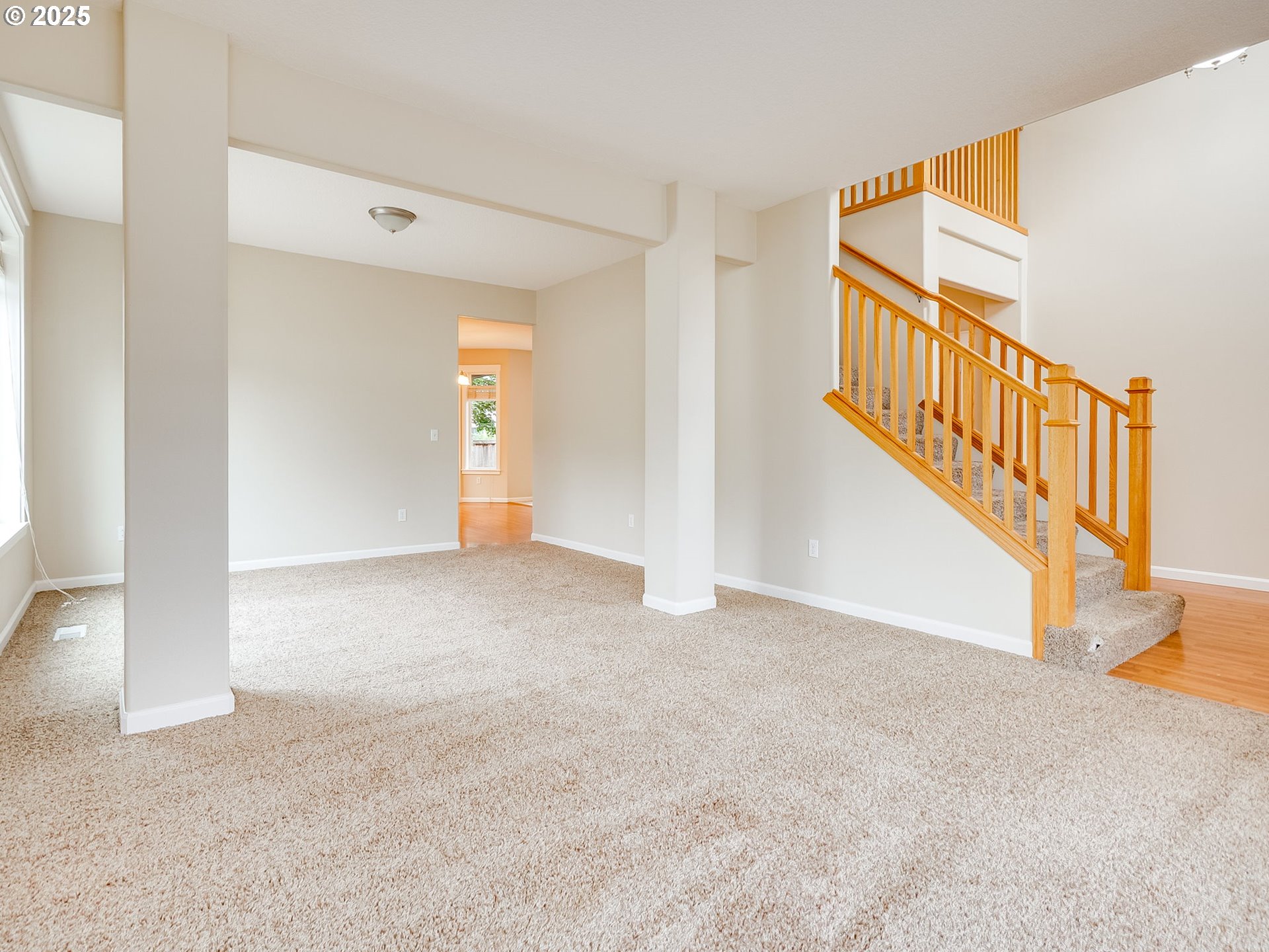 Vancouver, Washington 98684, United States, 5 Bedrooms Bedrooms, ,4 BathroomsBathrooms,Residential,Pending,209989