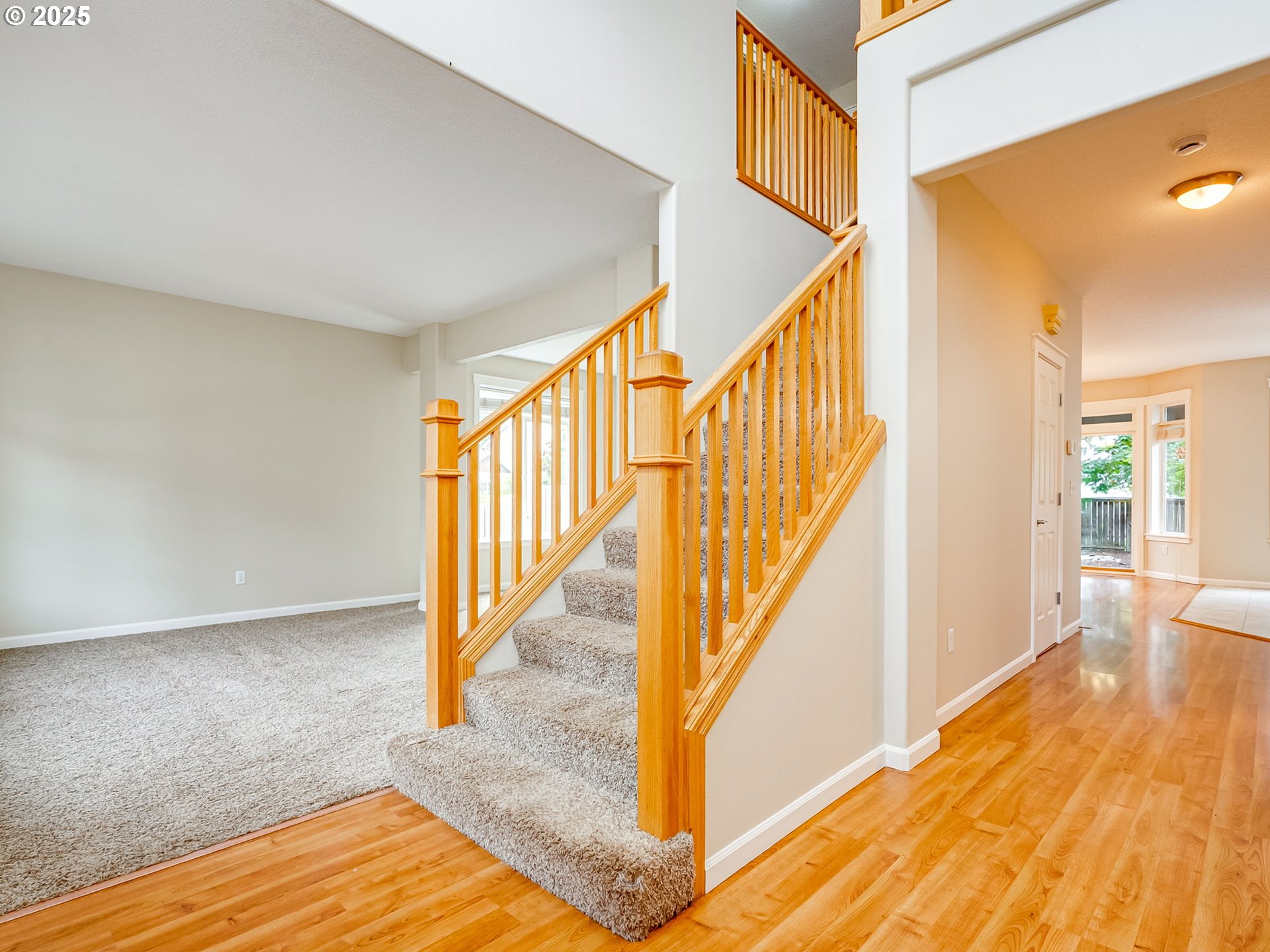 Vancouver, Washington 98684, United States, 5 Bedrooms Bedrooms, ,4 BathroomsBathrooms,Residential,Pending,209989