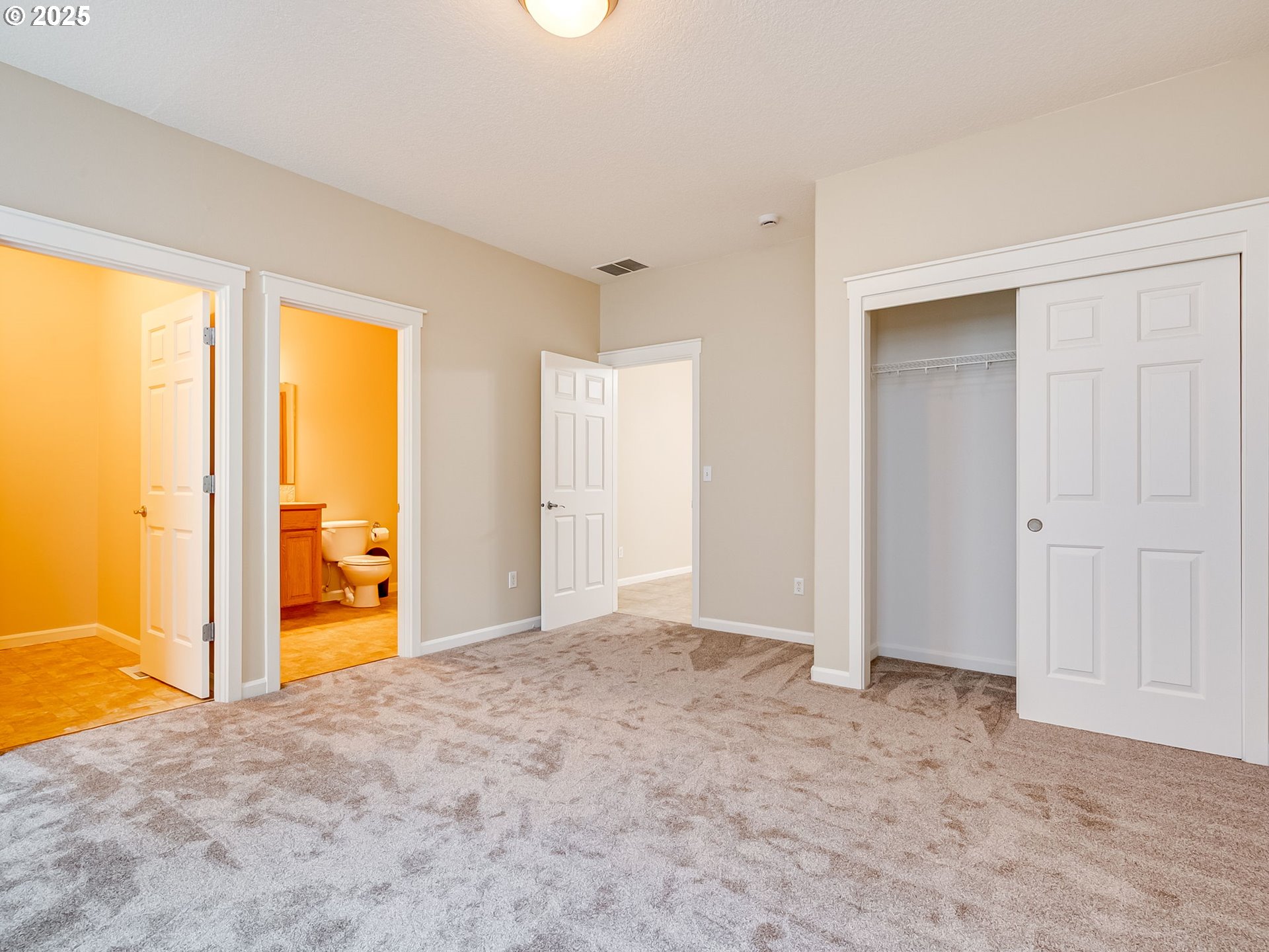 Vancouver, Washington 98684, United States, 5 Bedrooms Bedrooms, ,4 BathroomsBathrooms,Residential,Pending,209989