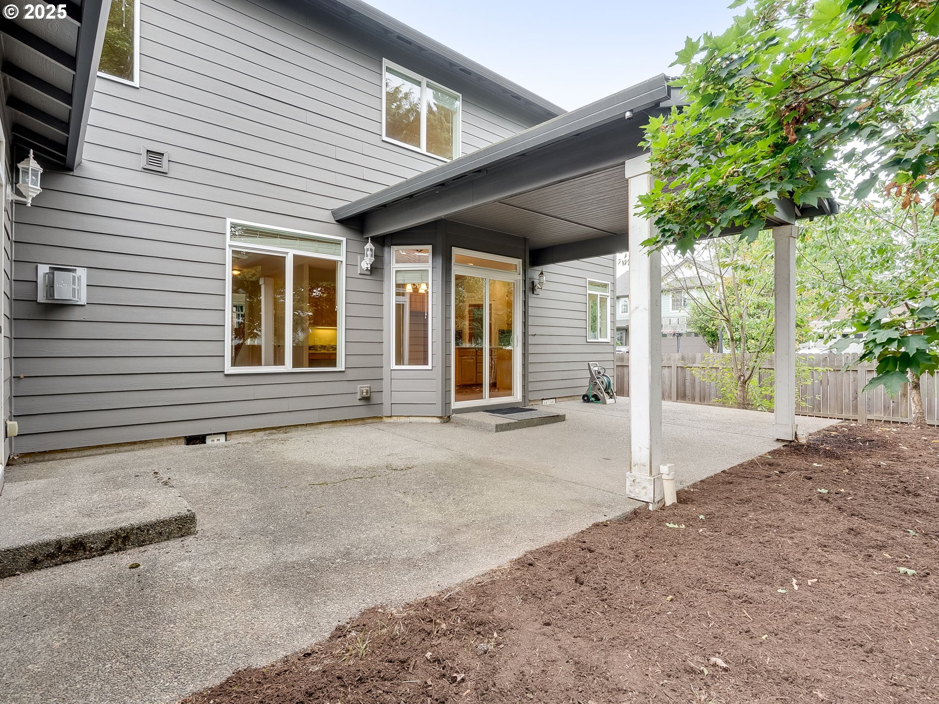 Vancouver, Washington 98684, United States, 5 Bedrooms Bedrooms, ,4 BathroomsBathrooms,Residential,Pending,209989