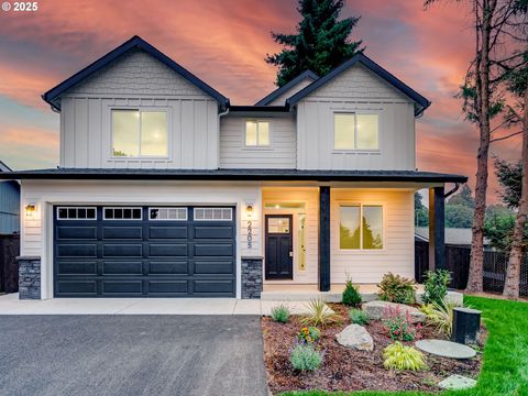 2205 NW 69th ST Vancouver WA 98660