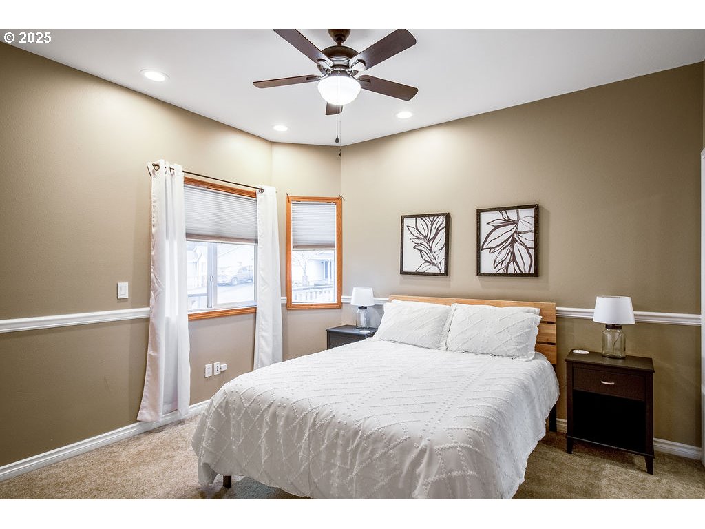 813 HOWARD JORDAN LOOP