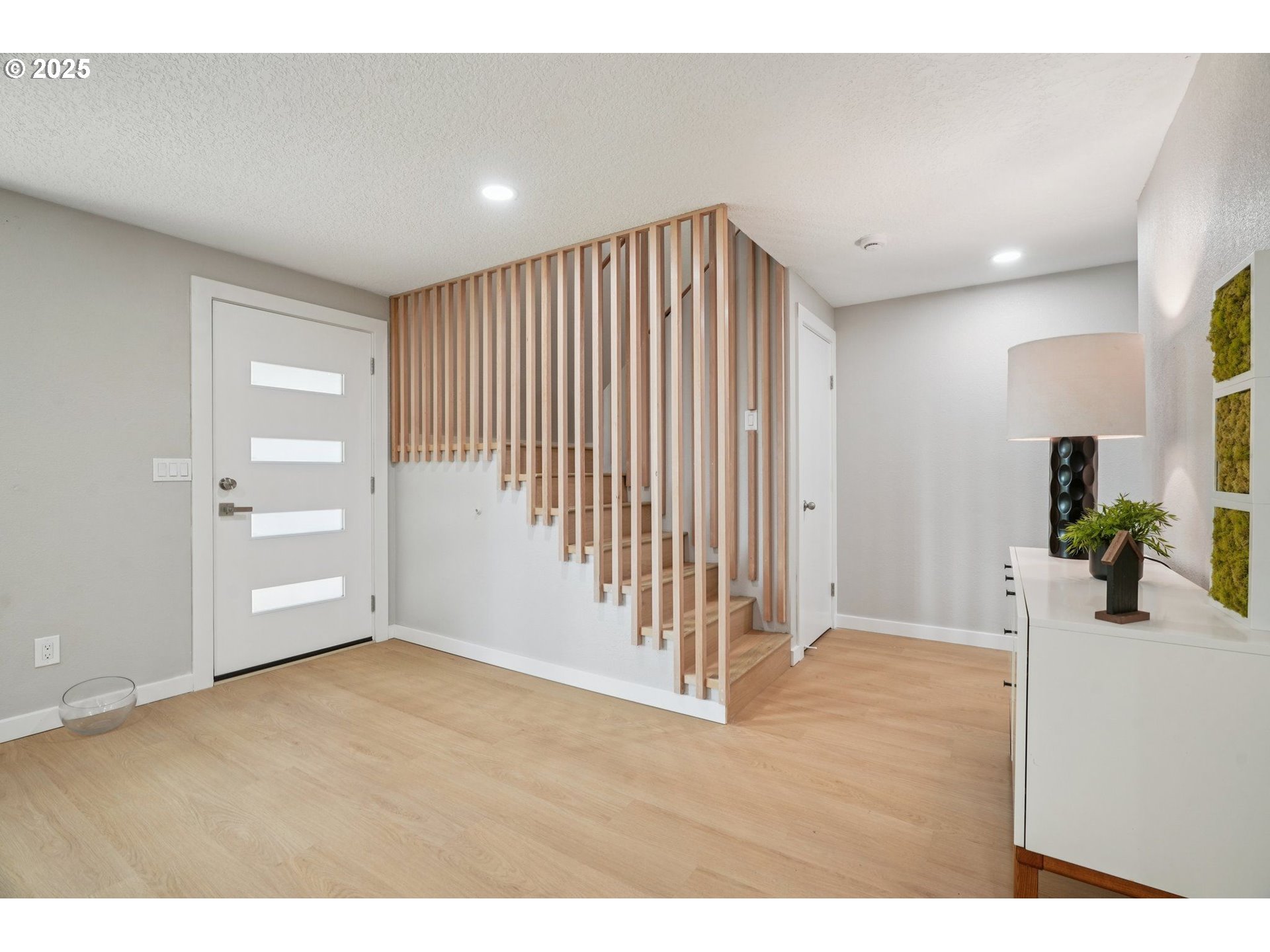 208 NE 106TH ST