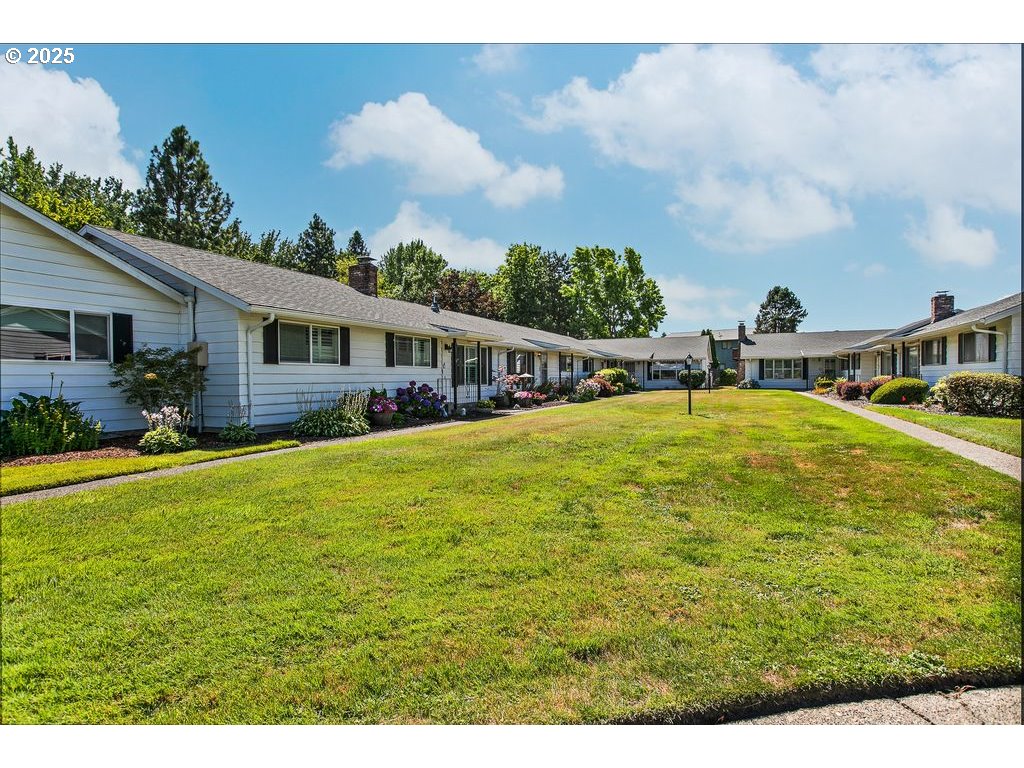 569 NE FLEMING AVE B-46
