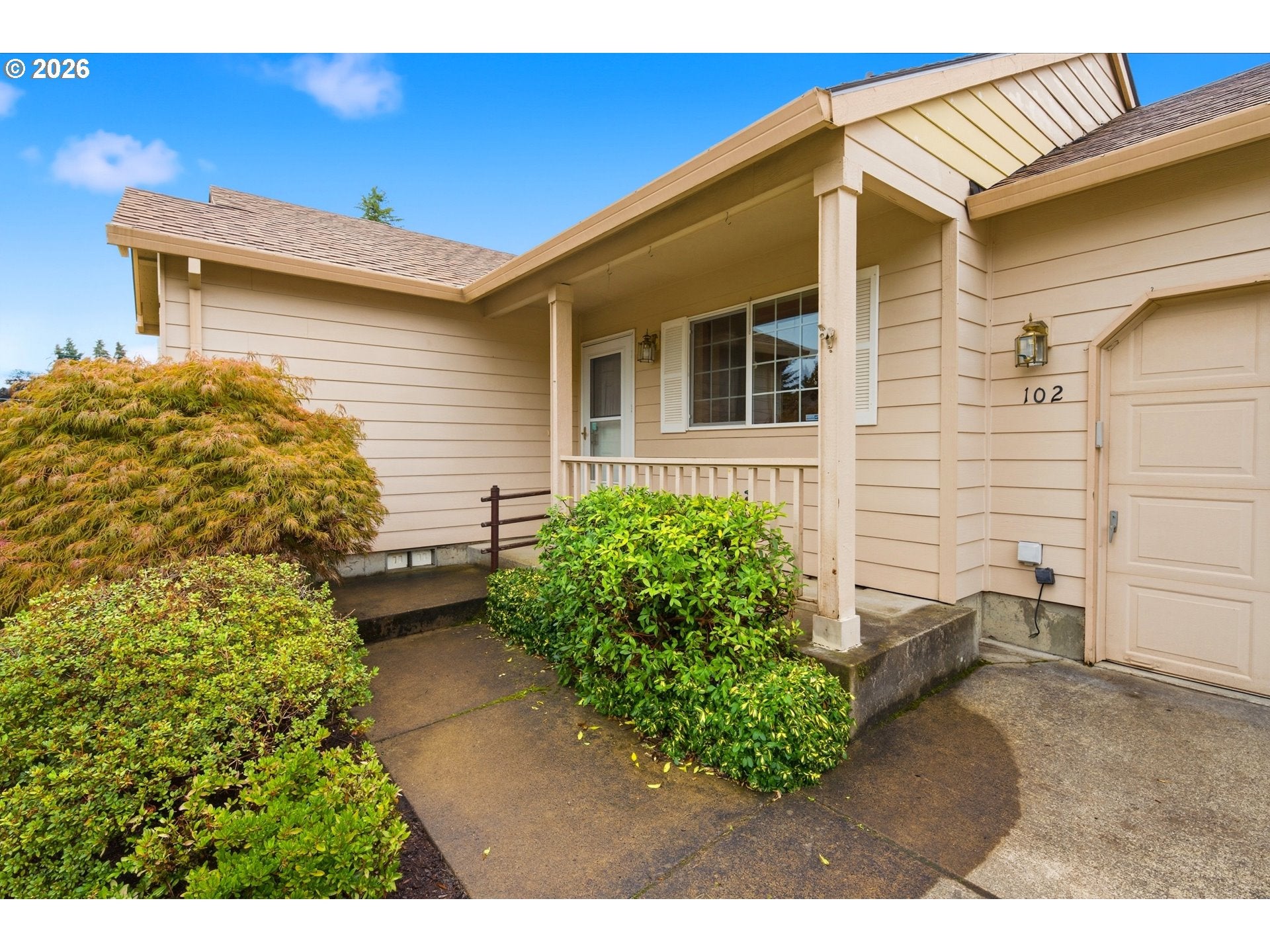 102 ASHLEY CT