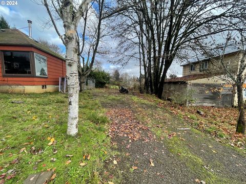 A home in Willamina