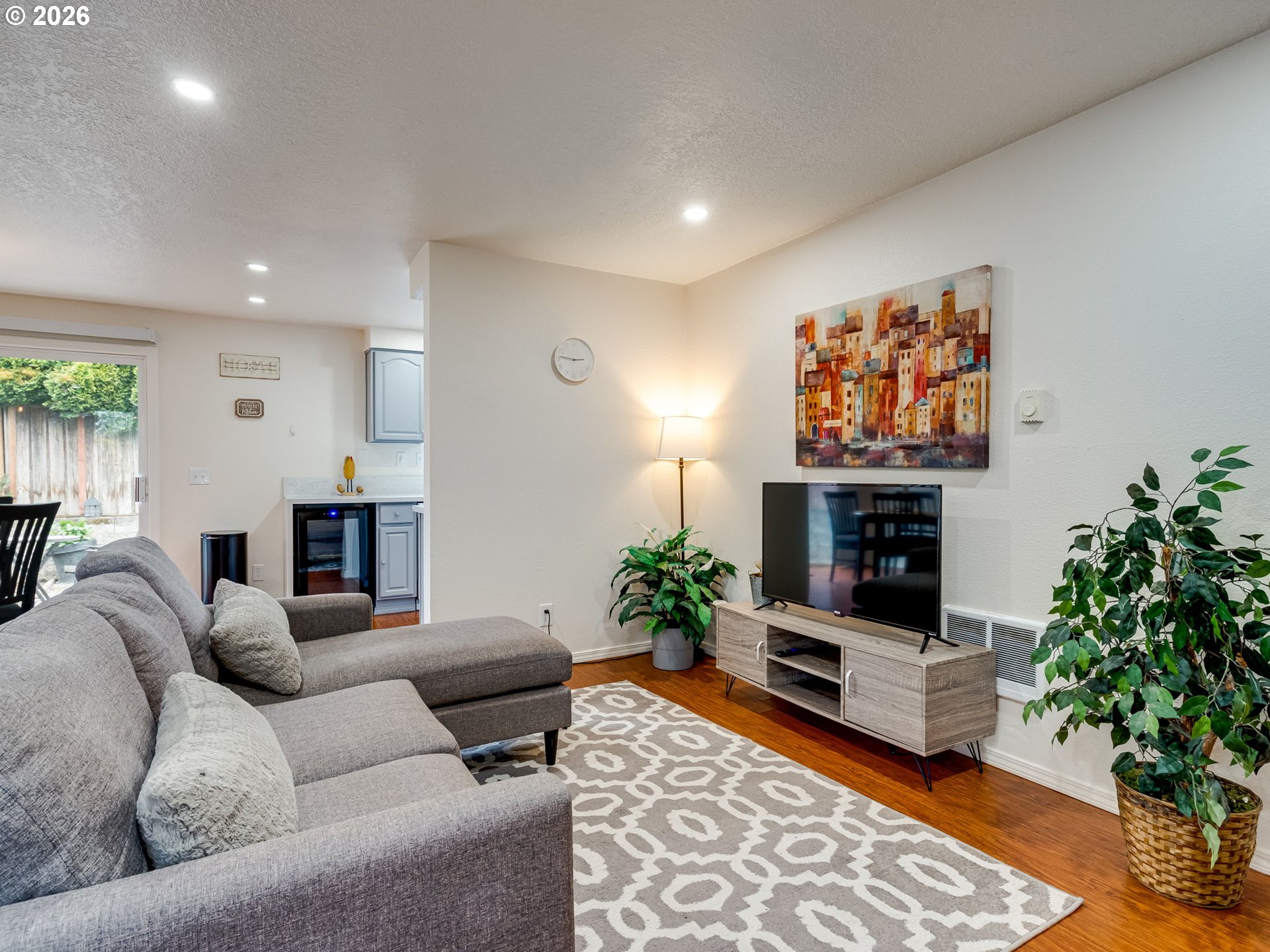 3300 KAUFFMAN AVE 12