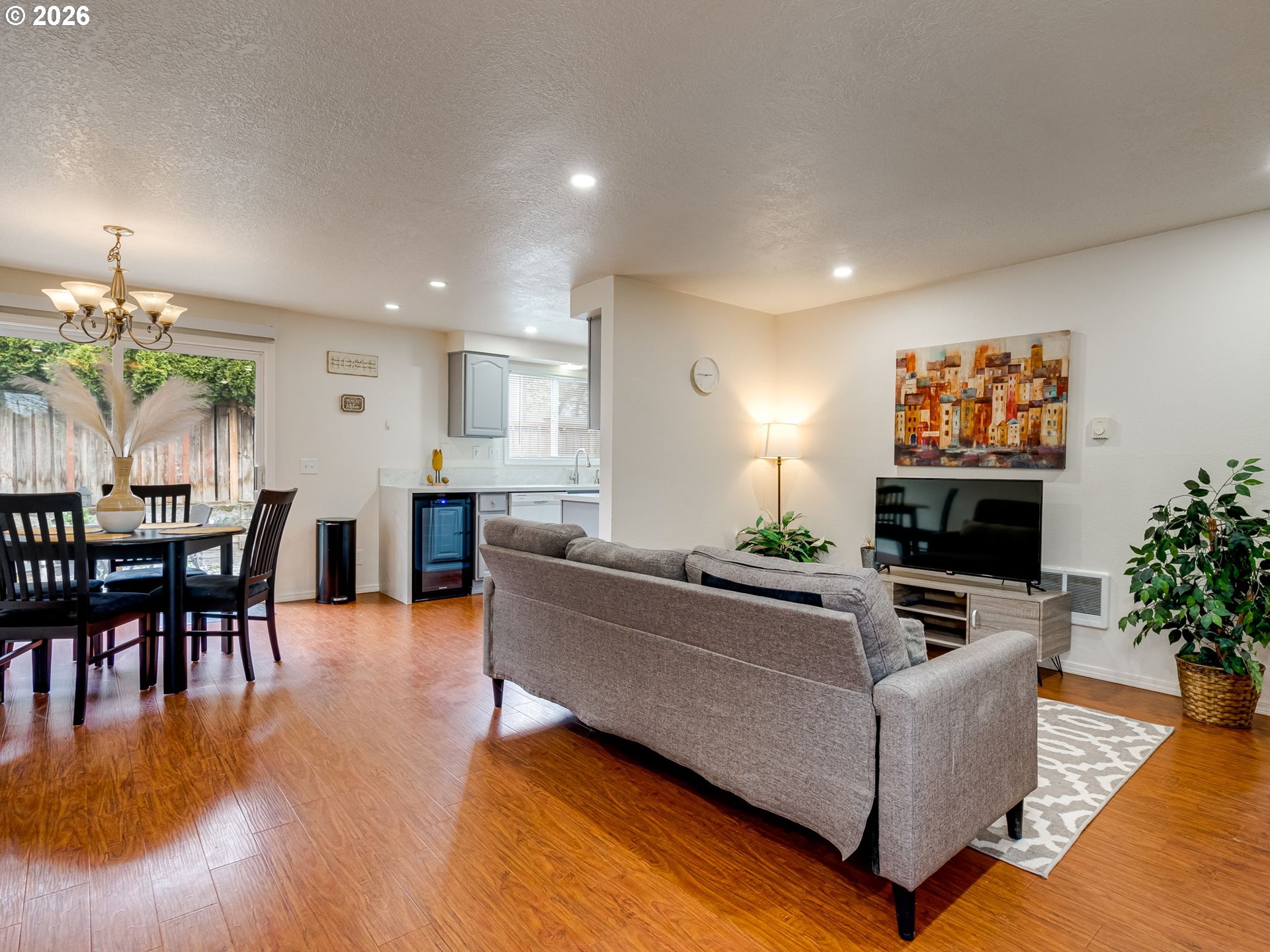 3300 KAUFFMAN AVE 12