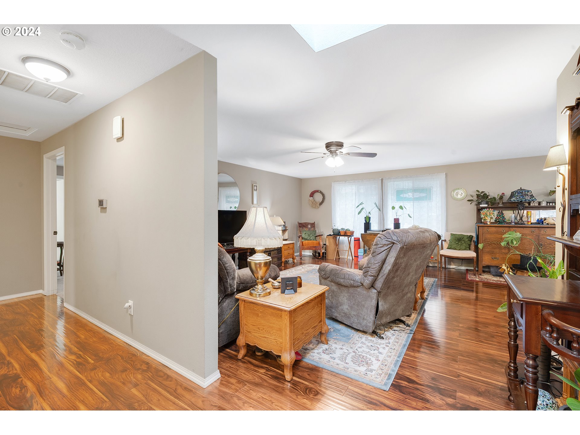 18095 BLUFF RD