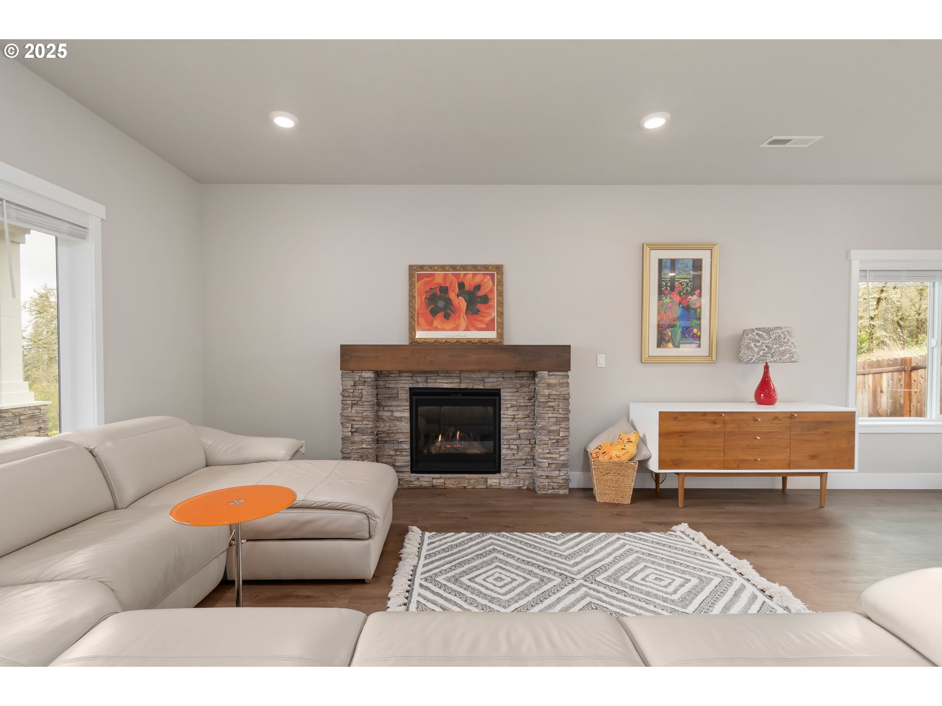 2796 CASCARA DR