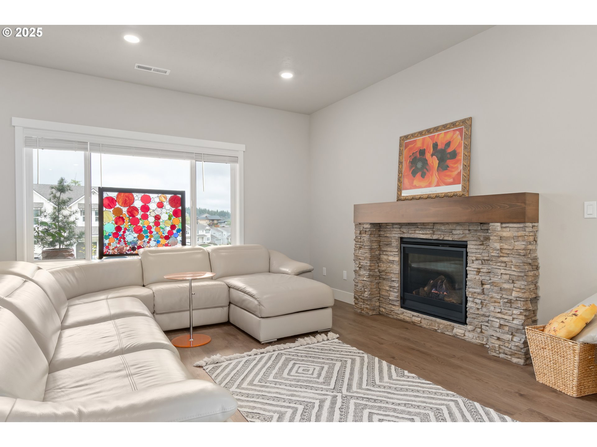 2796 CASCARA DR