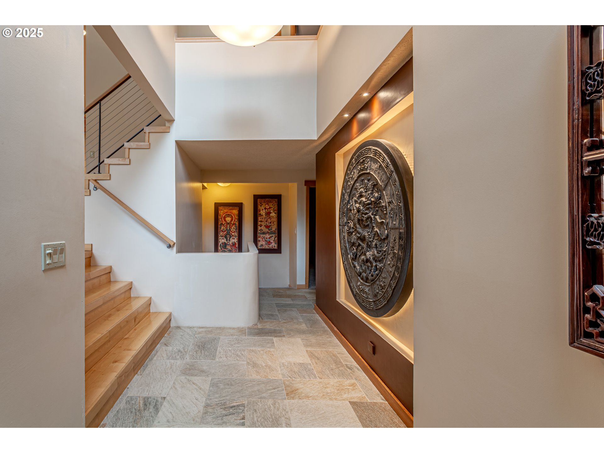 11 DA VINCI ST