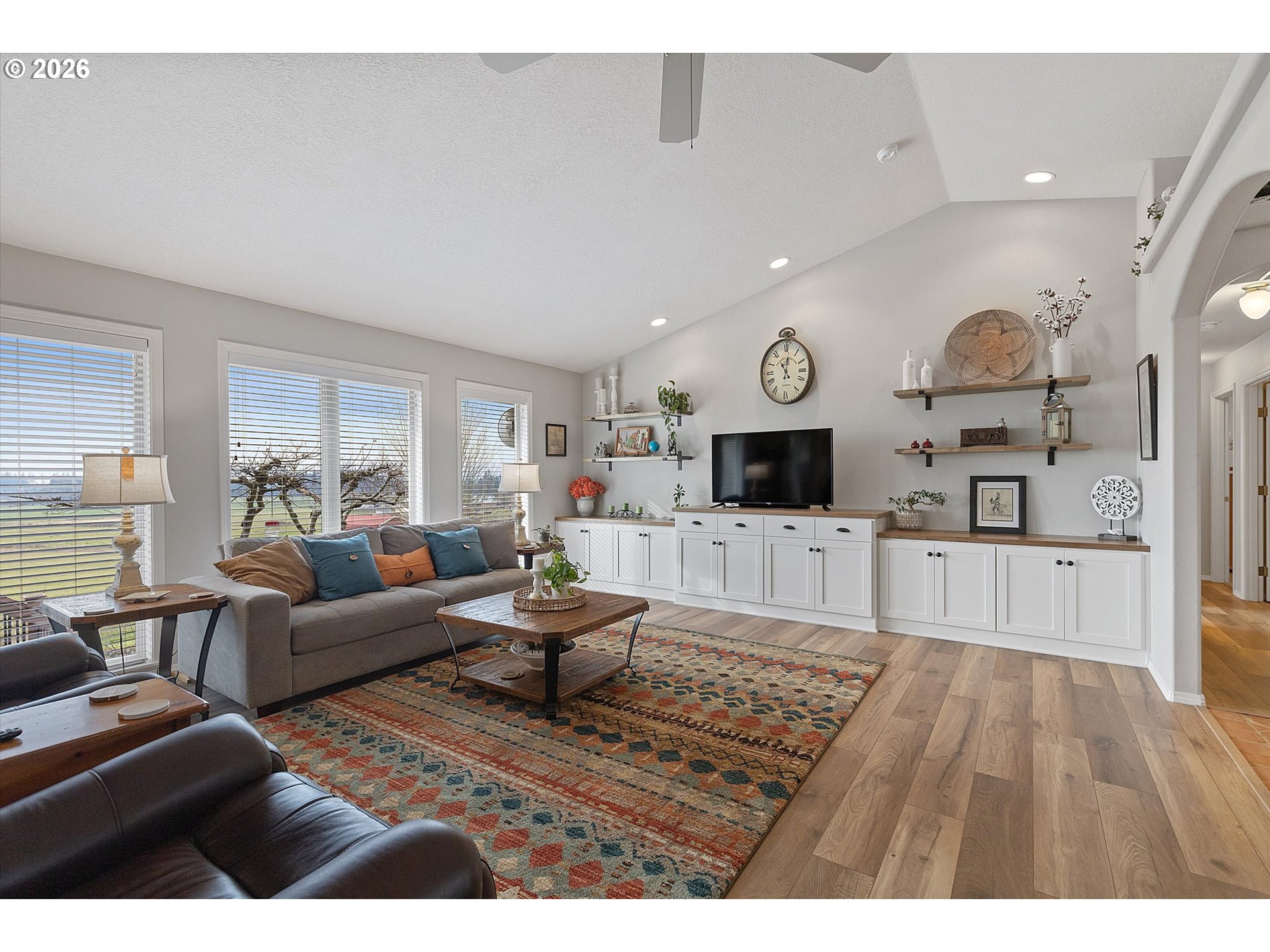 4305 NE HENRY CREEK RD