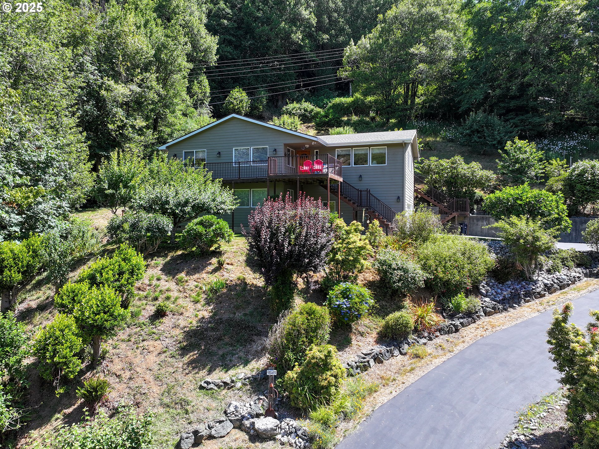 98493 N BANK CHETCO RIVER RD