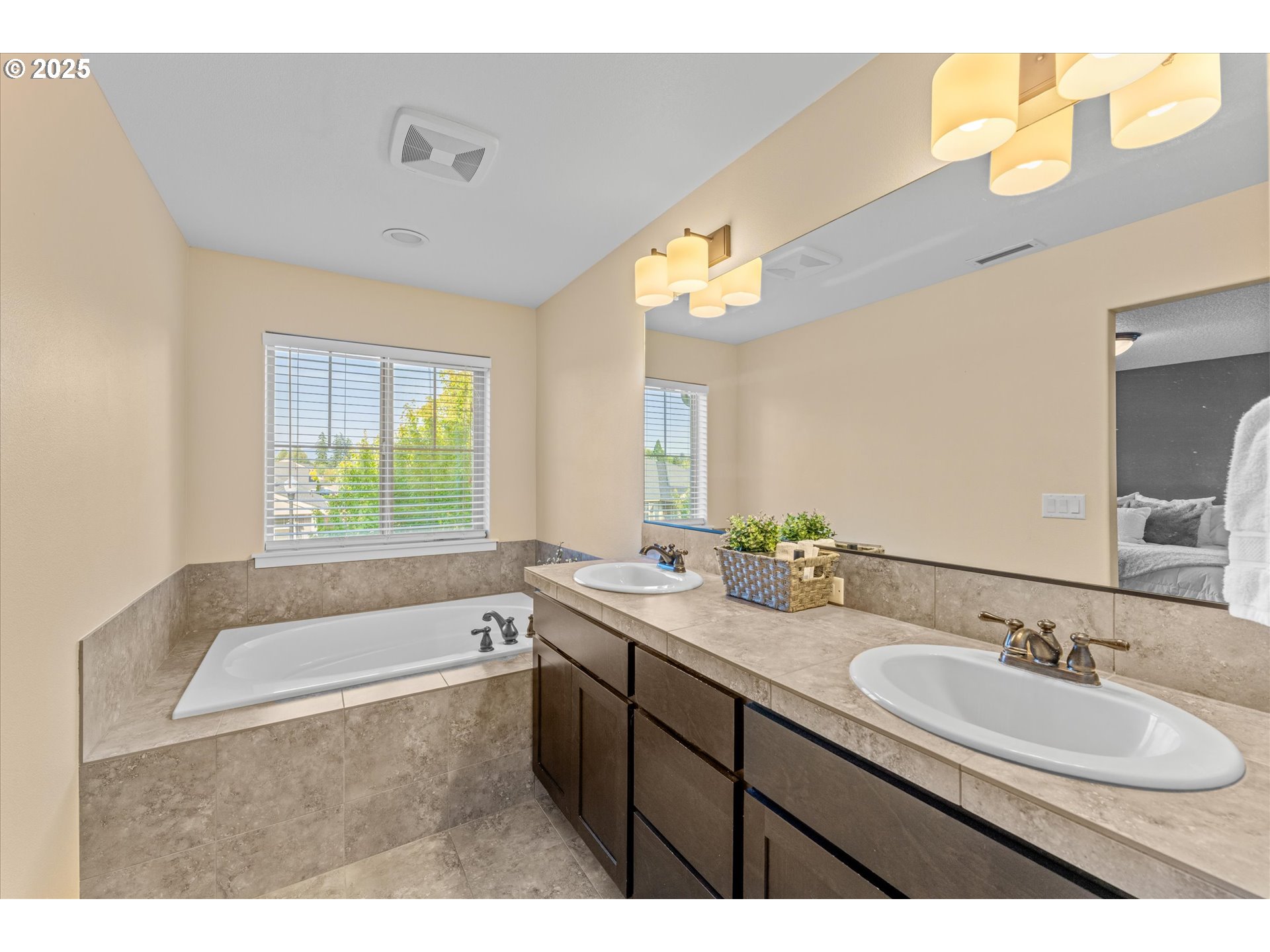 Battle Ground, Washington 98604, United States, 4 Bedrooms Bedrooms, ,3 BathroomsBathrooms,Residential,Active,158926