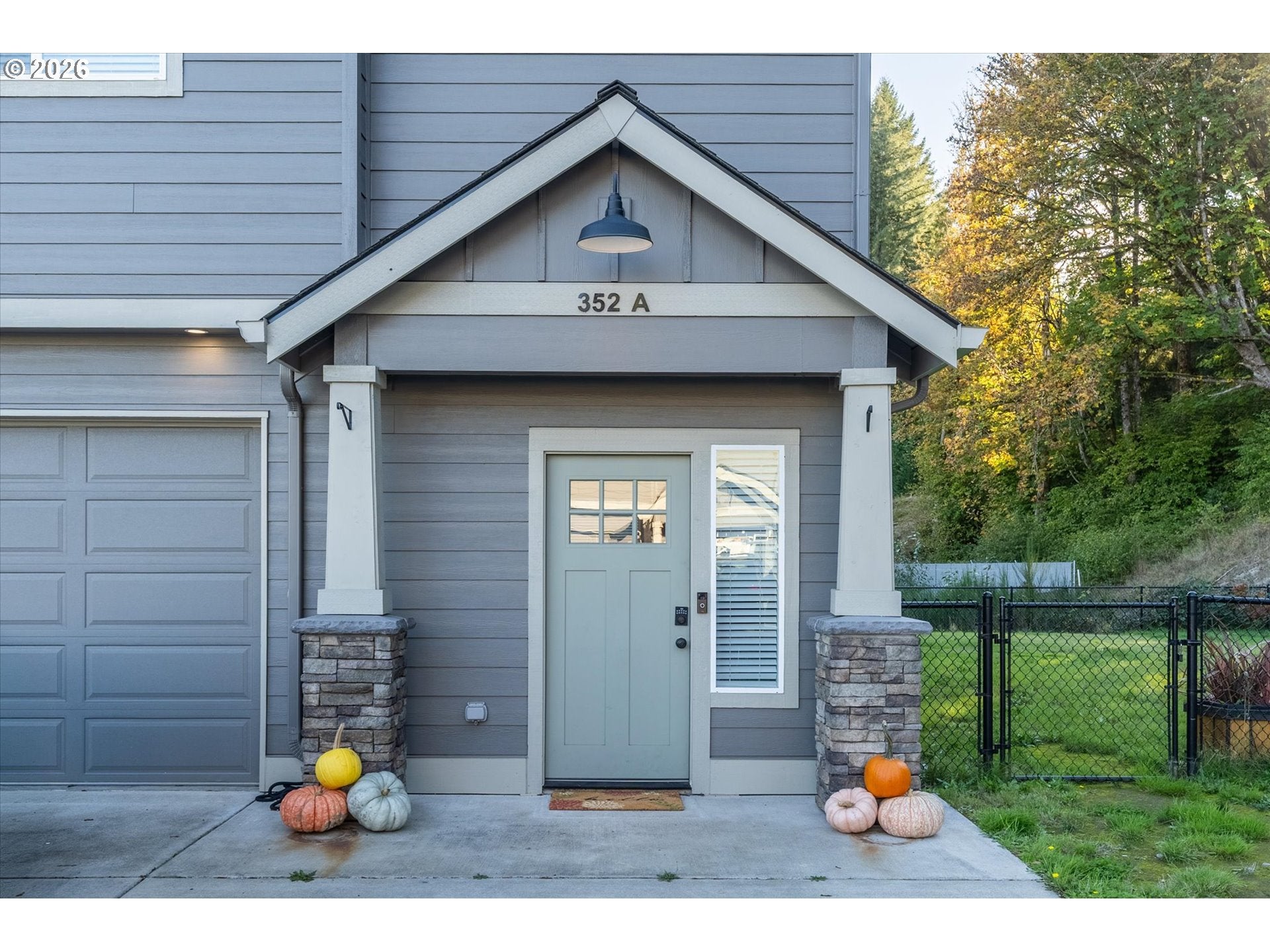 352 CEMETERY RD