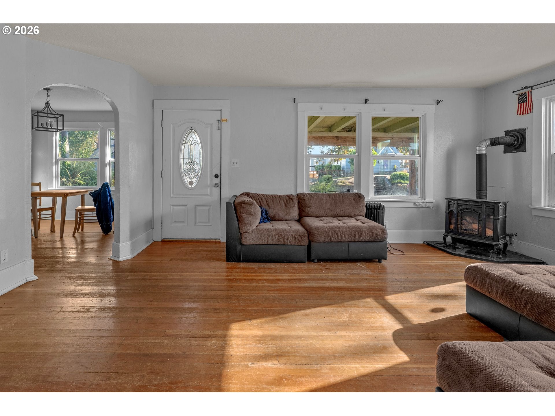215 N 2ND ST