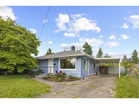 9746 SE WOODSTOCK BLVD Portland OR 97266