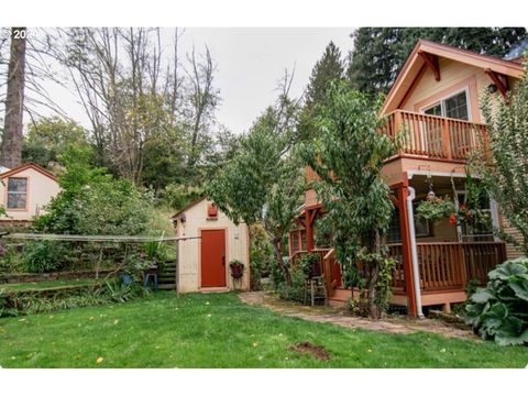 A home in Scappoose