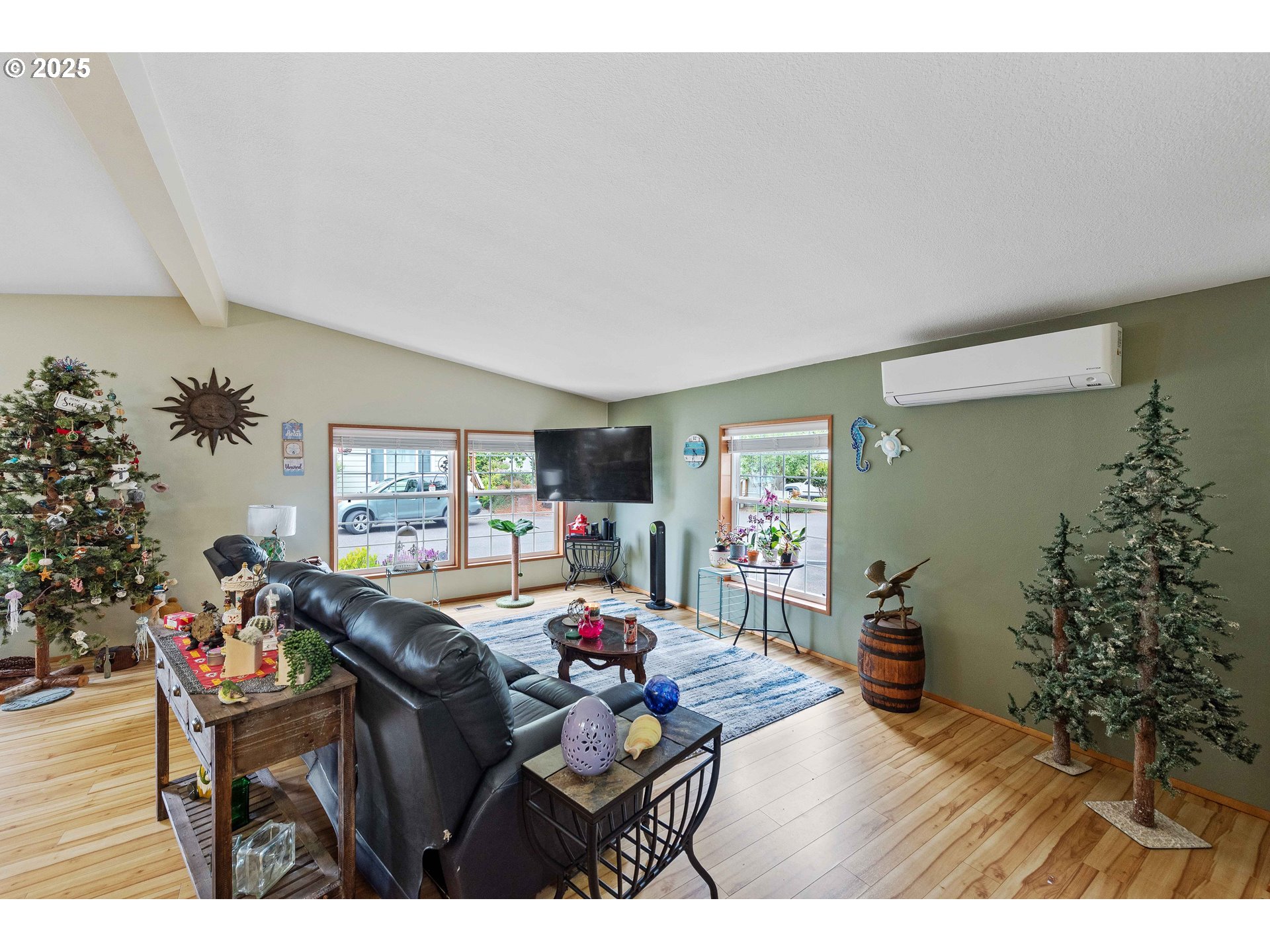 530 VILLAGE PINES WAY